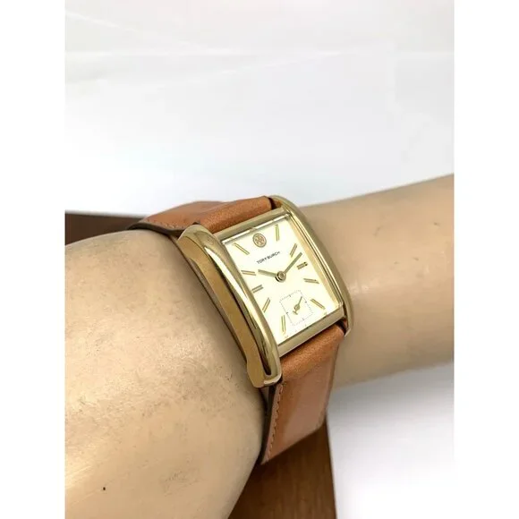 Tory Burch Women display picture 3